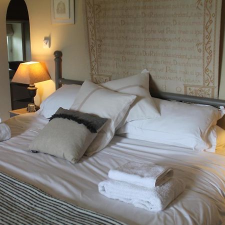 Roundhill Farmhouse Kelston ภายนอก รูปภาพ
