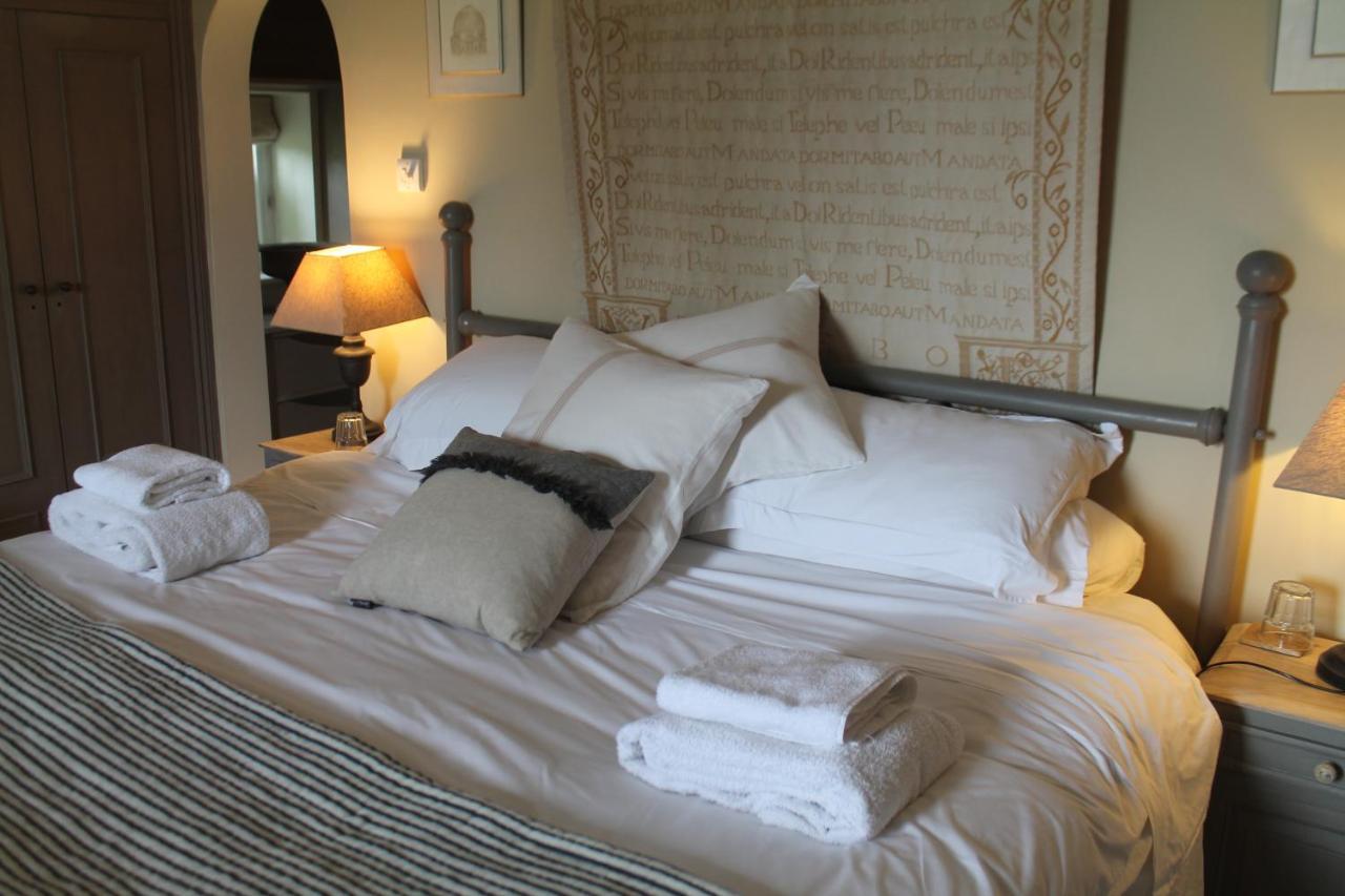 Roundhill Farmhouse Kelston ภายนอก รูปภาพ