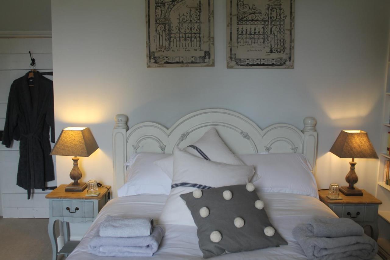 Roundhill Farmhouse Kelston ภายนอก รูปภาพ