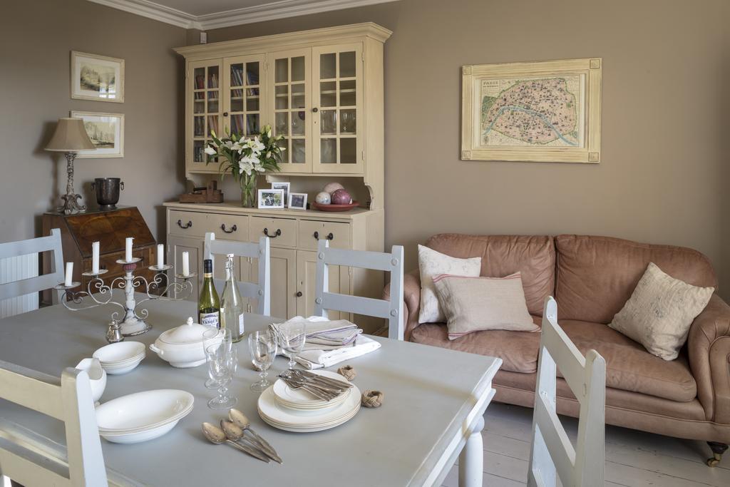 Roundhill Farmhouse Kelston ภายนอก รูปภาพ