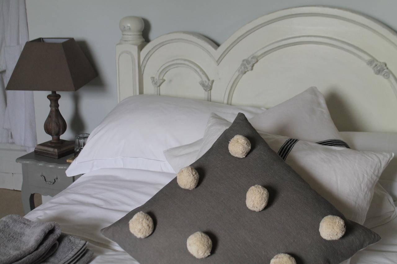 Roundhill Farmhouse Kelston ภายนอก รูปภาพ